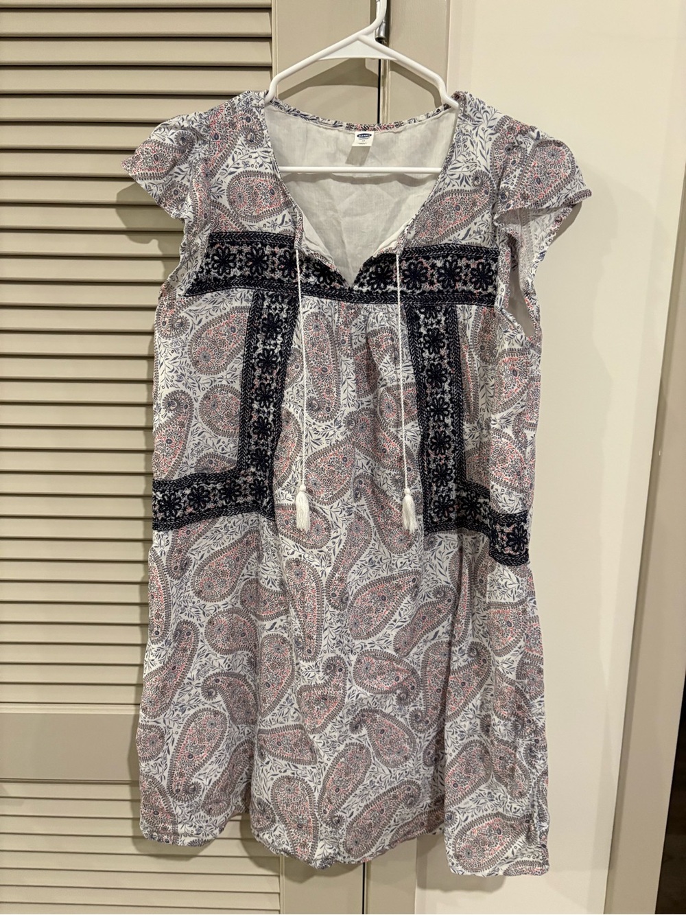 Old Navy Women’s White Paisley Mini Dress with Pink and Navy Accents*Sz. Medium